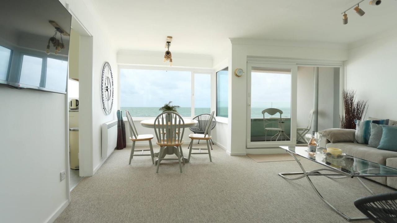 Tides - Beach Front Apartment In Bracklesham Bay Chichester Kültér fotó