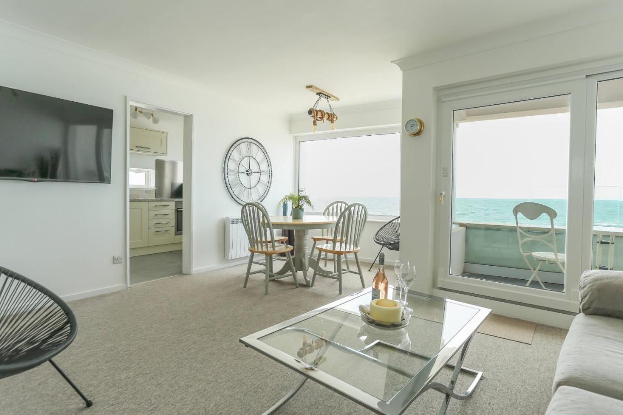 Tides - Beach Front Apartment In Bracklesham Bay Chichester Kültér fotó