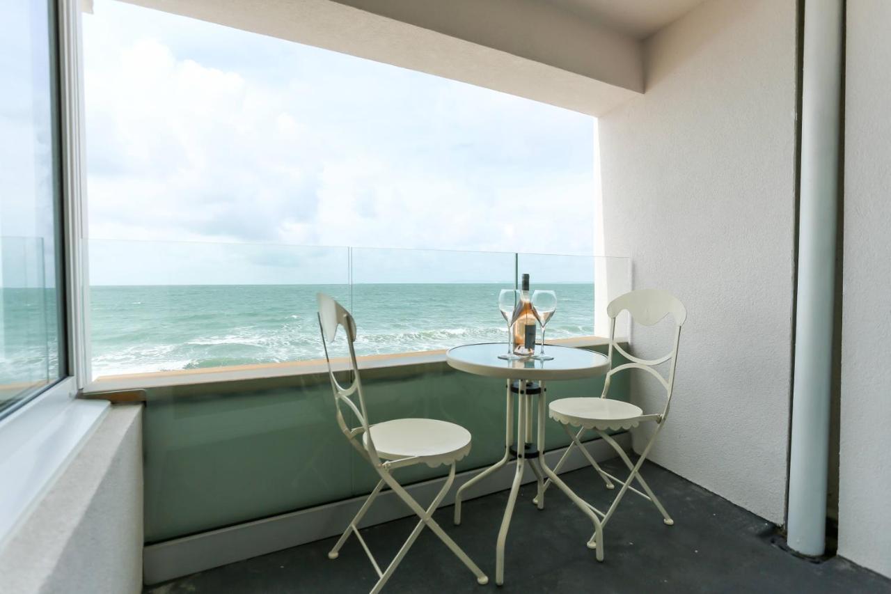 Tides - Beach Front Apartment In Bracklesham Bay Chichester Kültér fotó