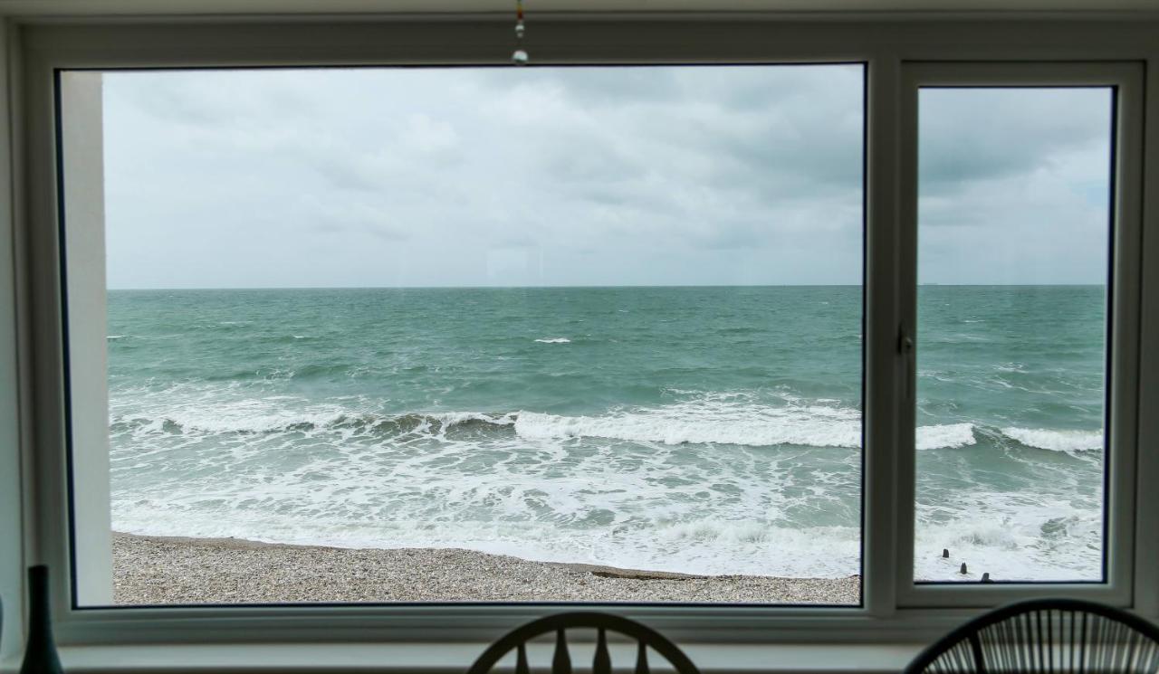 Tides - Beach Front Apartment In Bracklesham Bay Chichester Kültér fotó