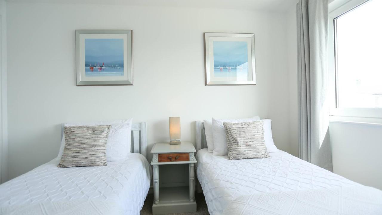 Tides - Beach Front Apartment In Bracklesham Bay Chichester Kültér fotó