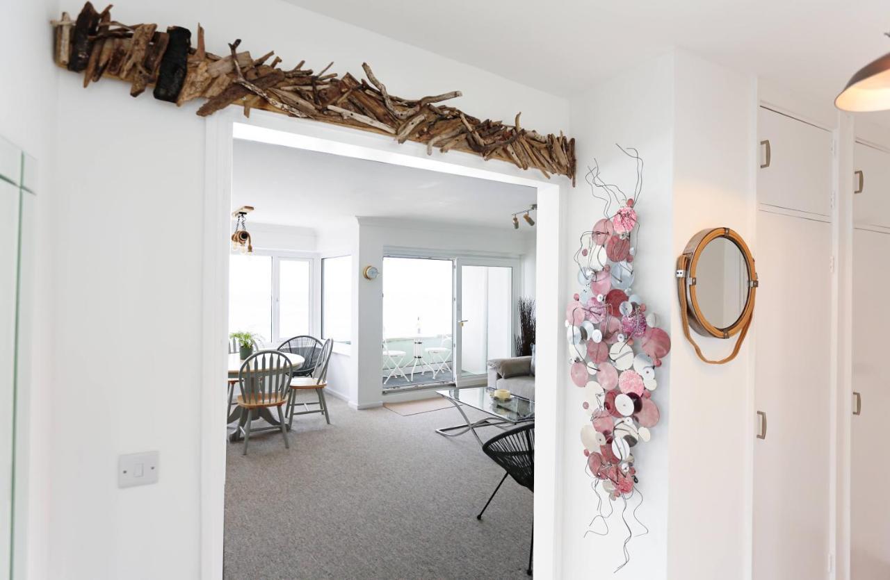 Tides - Beach Front Apartment In Bracklesham Bay Chichester Kültér fotó
